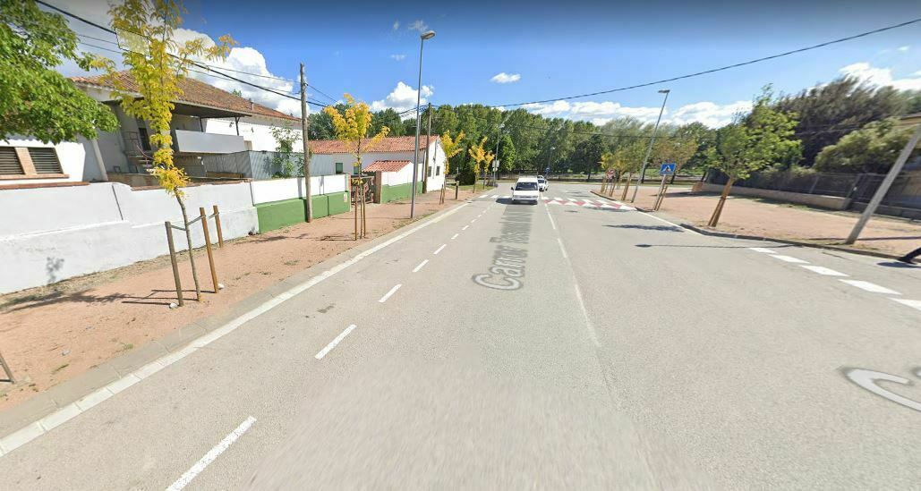 Imatge pels mitjans: Pavimentar les voreres del carrer Torrent de la Borina (De la plaça Sanglas Alsina al passeig del Ter)